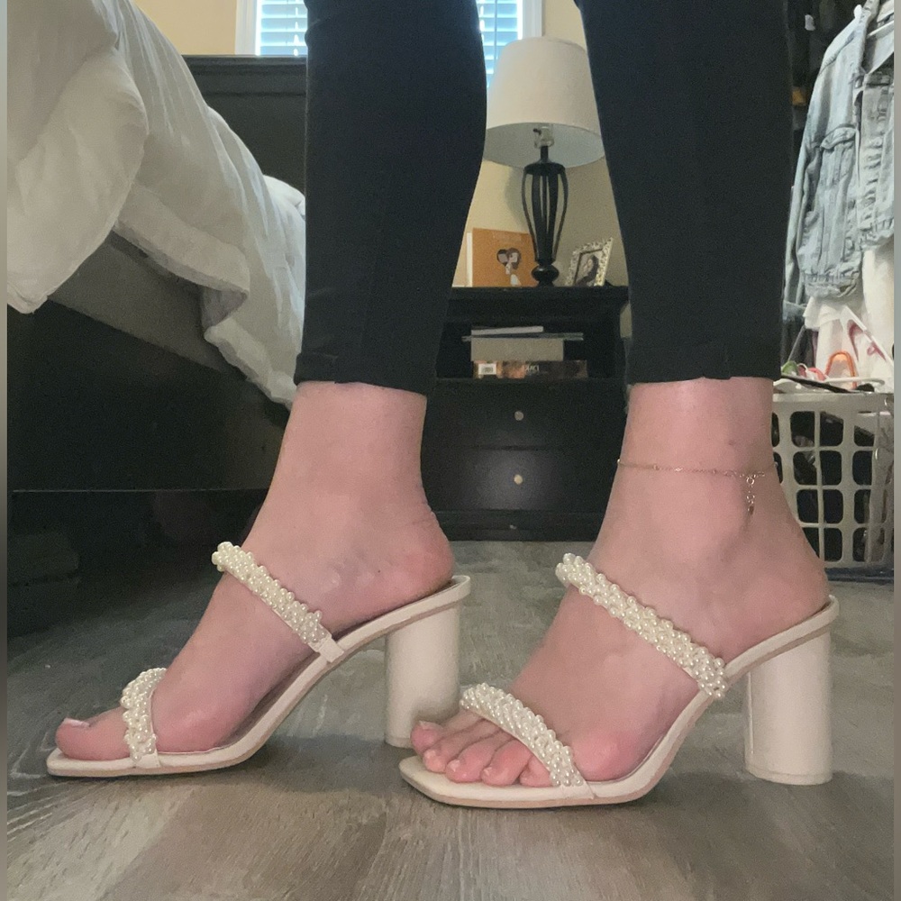 Vanilla Pearl Heels